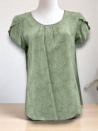 SC04208 - Verdant Bloom Flutter Sleeve Top